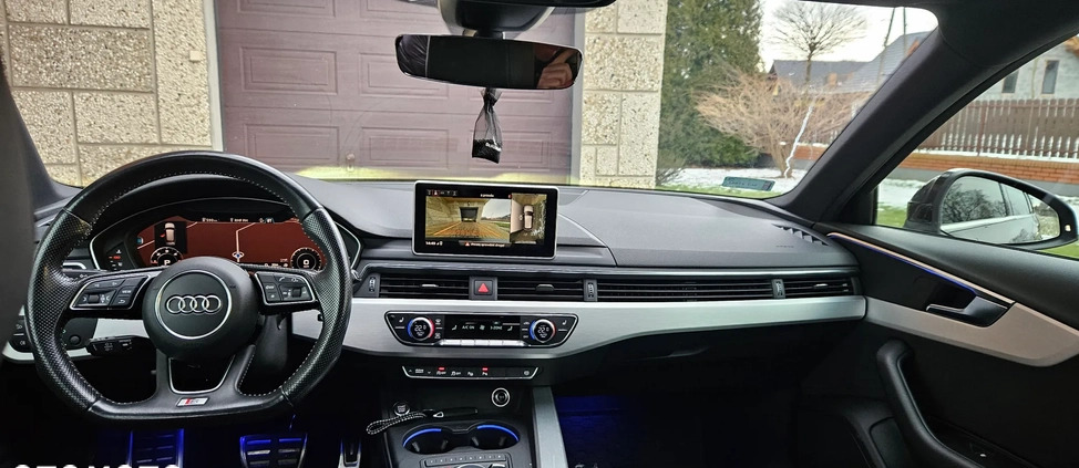 Audi A4 cena 90000 przebieg: 220000, rok produkcji 2016 z Izbica Kujawska małe 22